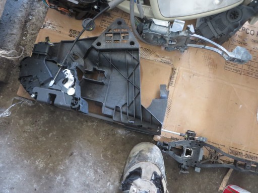 VOLVO XC60 I BLOCARE UȘĂ SPATE STÂNGA 30799326 (X)
