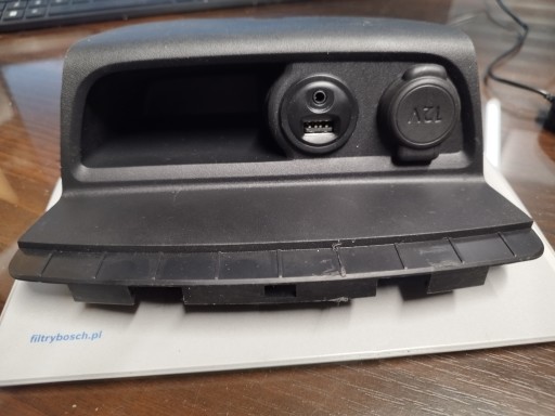 COVERY COVOVERY PANEL LUMINTES USB AUX PEUGEOT 208 și 2008 și ORIGINAL 9674655277