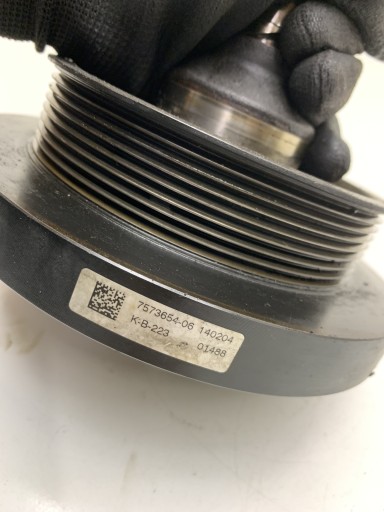 7573654-06 BMW Rolie arbore cotit