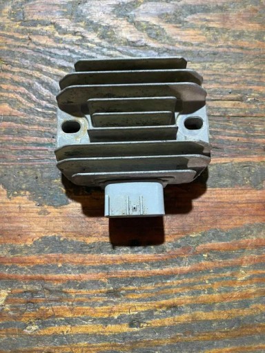 regulator de tensiune suzuki LTR 450 r 06-11 ltz 400 r 09-18 ltf 250 06-09