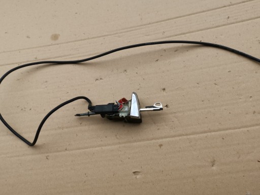 BLOCARE INSERARE CHEIE STÂNGA FATA W210