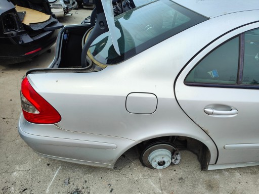 MERCEDES E-KL W211 10r APARĂ SPATE DREAPTA C775