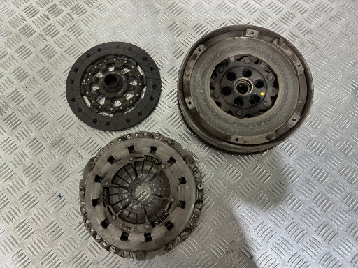 BMW E87 116i N43B16A ambreiaj cu masa dubla 7560876