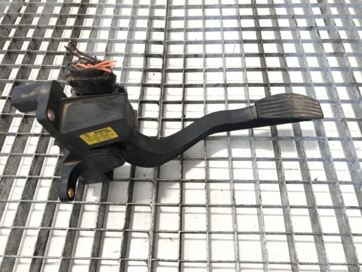 POTENTIOMETR GAZ IVECO DAILY III 0281002632 2.3 116KM 99-06 PEDALA