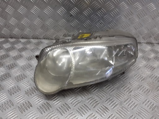 LAMPA STANGA FATA ALFA ROMEO 147 EUROPA
