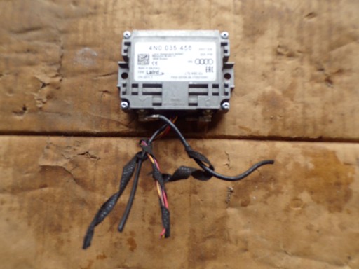 AMPLIFICATOR ANTENA 4N0035456 VW AUDI SKODA SEAT
