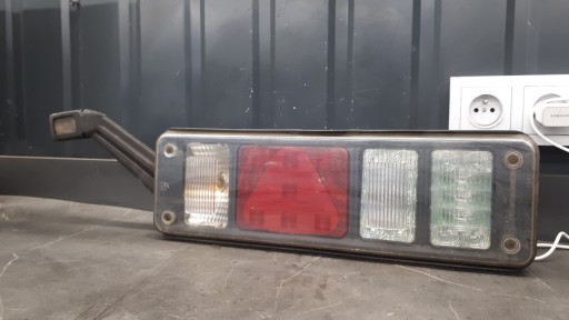 Lampa stângă Krone Kogel Wielton Hella cu conturul PR