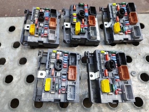 BSM Controller Modul R-03 R03 9666700280 Peugeot Citroen FV