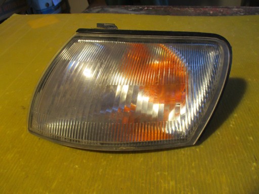 2015/11 LAMPĂ DE SEMNALIZARE, BLINKER STÂNGA FAȚĂ, TOYOTA CARINA E 8152005010