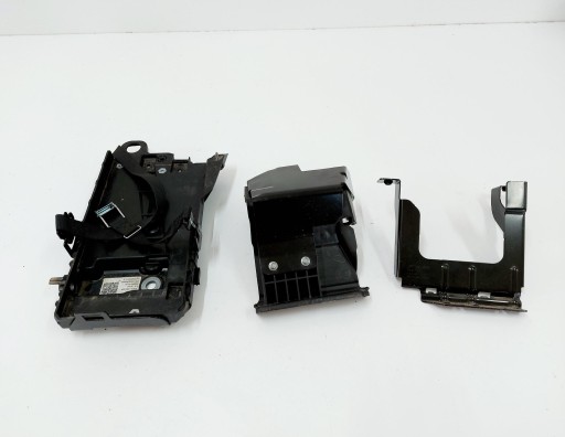 VOLVO XC40 22 Baza carcasa bateriei 32314831