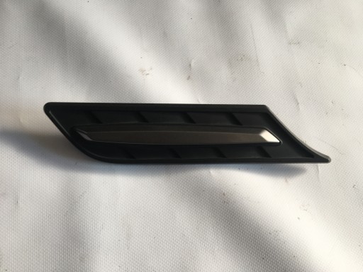 Suzuki Vitara III 15- Fâșie decorativă a Fenderului din față