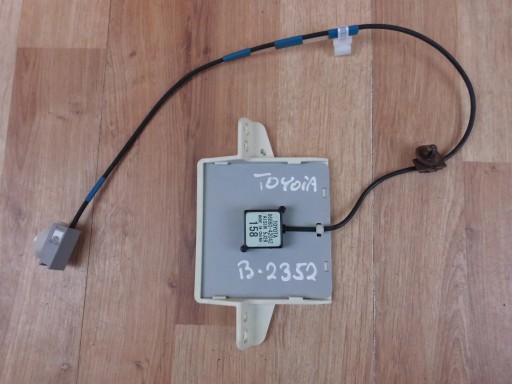 Modul controler antenă de navigație GPS Toyota RAV4 IV 86860-42042