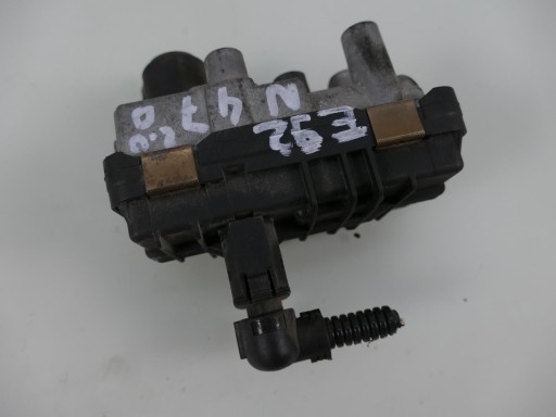 BMW 3 E92 E93 LIFT 2.0 D N47 CONTROLLER TURBOCOMPRESOR E90 E91