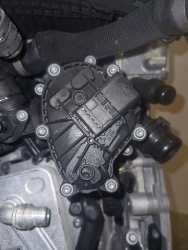 BMW 2 U06 U11 X1 22 MODUL TERMOSTAT POMPA APA 9896577