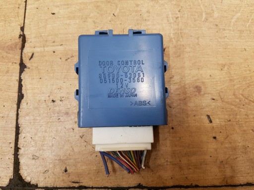 TOYOTA YARIS I MODUL DE BLOCARE CENTRALĂ
