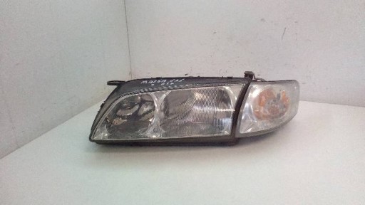 Far stanga cu semnalizator Mazda 626