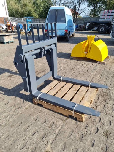 CARAT CU FURCI RABATANTE PFB 5 tone * MANITOU * MERLO * import Germania
