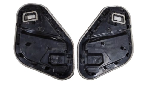 MERCEDES W205 C205 - USI SUNET STÂNGA + DREAPTA A2057206320 A2057206420