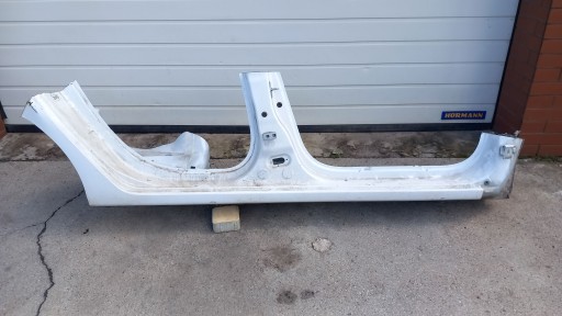 Renault Clio IV HB, prag, dreapta, BYDGOSZCZ