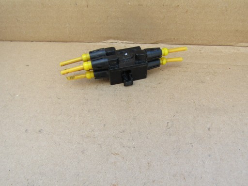 +E3 MERCEDES W124 W202 BLOCARE CENTRALĂ ADAPTATOR POMPĂ DISTRIBUITOR CONECTOR