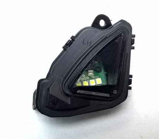 VW T-ROC SKODA OCTAVIA LUMINARE LED OGLINZĂ INFERIOARĂ STÂNGA OE 3T0945291A