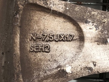 product-additional-image