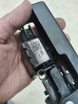 product-additional-image